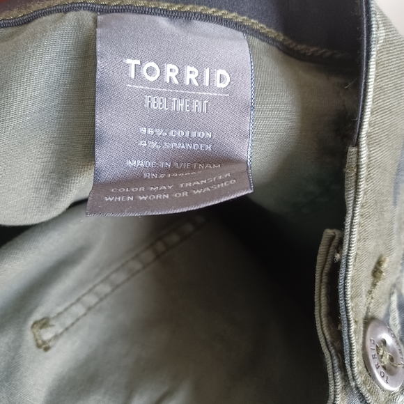 TORRID Camo Sky High Twill Skiinny Pant - Picture 7 of 8